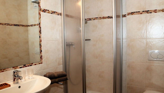 Apartment in Hochkrimml Near Ski Slopes - Foto 5, Baño