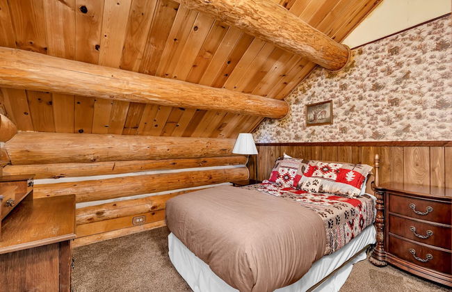 The Log Home Quintessential Log Cabin in Ynp! - Foto 14