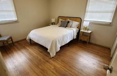 South Side Chic 3Br 1Ba 10mn to McConnell Spirit - Photo 19