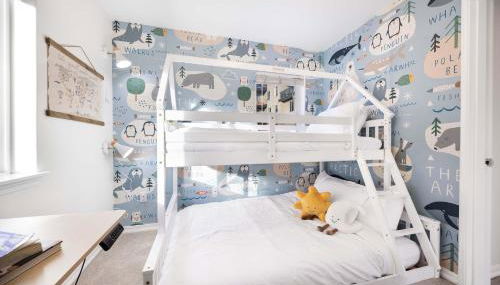 Rare 2BR Modern Urban Escape Free Parking - Foto 3