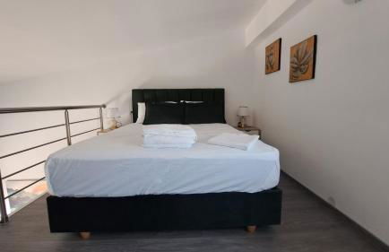 Olympia Suites - Photo 67