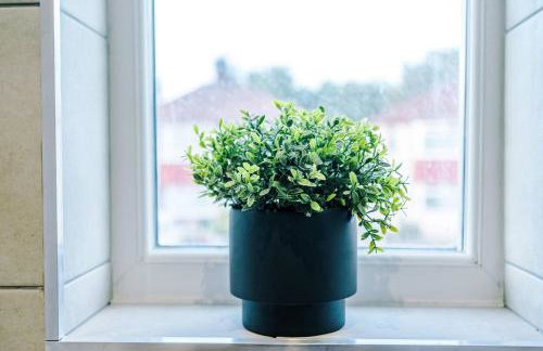 Comfy 3-BR Wirral Home | Free Parking & Wi-Fi - Foto 50