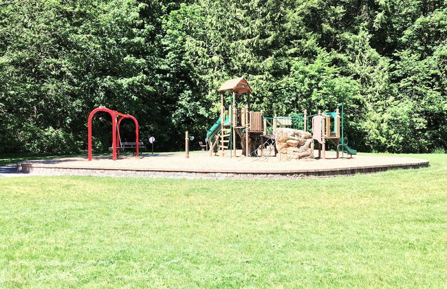 07MF - Lake Front - Hot Tub - BBQ - Sleeps 8 - Foto 49