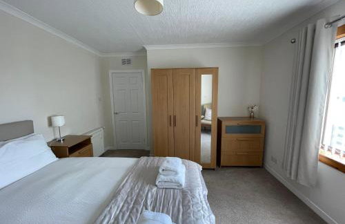 Self Catering house with lovely sea views, 44 Back - Foto 4