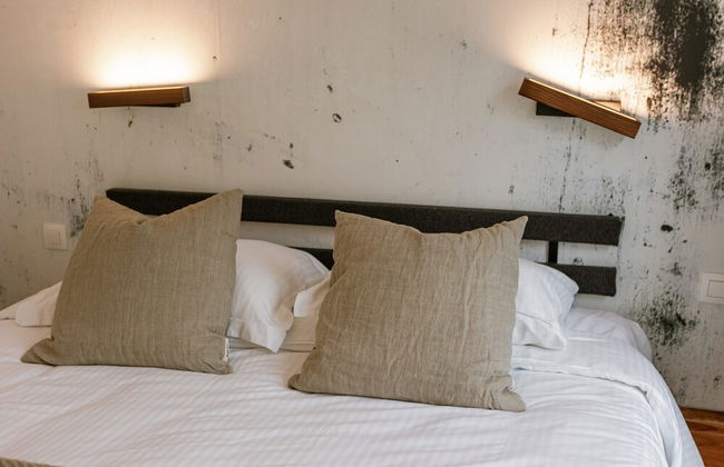 Modern Apartment With Large Terrace - Photo 26