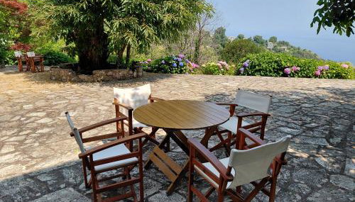 White stone house with great sea view - Foto 2, Garden view