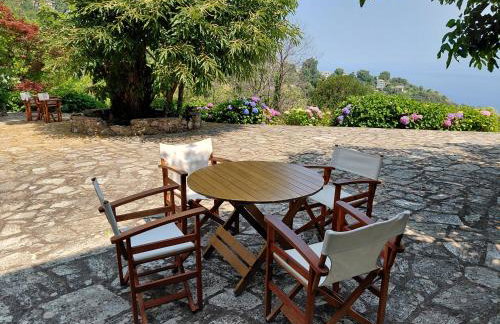 White stone house with great sea view - Foto 2