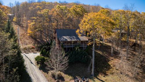 Cabin with amazing long-range mountain views, hot tub, fire pit, EV connection - Foto 5