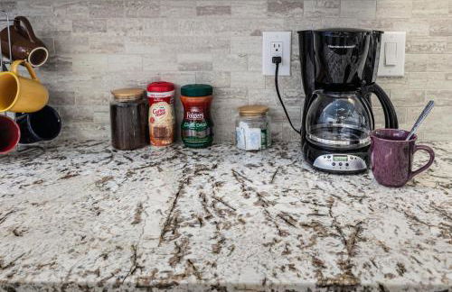 Montserrat House with Pool & Toys - Fenced in Backyard - Foto 55