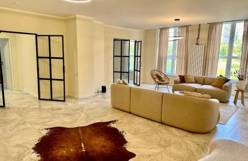 Sanierte 5 Zimmer Luxus Standard Apartment auf 350qm - Foto 5