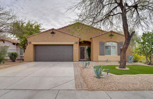 Getaway with Hot Tub Near Peoria Mountain Preserve! - Foto 1
