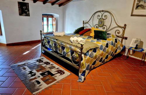 L'oasi del Borgo con Biliardo e Camino nelle Balze - Foto 15