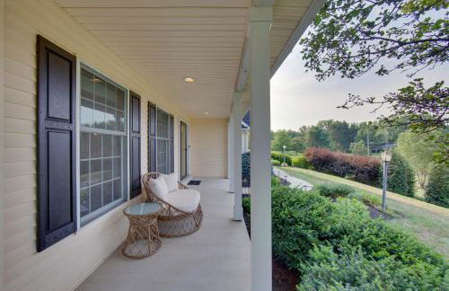 Game Room and Covered Patio Hummelstown Hideaway - Foto 42