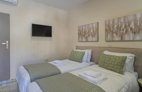 Elysian Villa 1 - With Private Pool - Photo 27