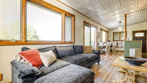 Less Than 1 Mi to Tuttle Creek Lake Cabin with 2 Kayaks! - Foto 5