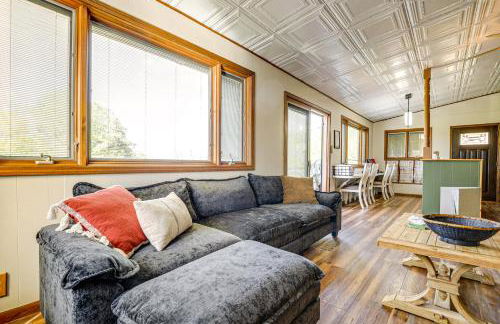 Less Than 1 Mi to Tuttle Creek Lake Cabin with 2 Kayaks! - Foto 5