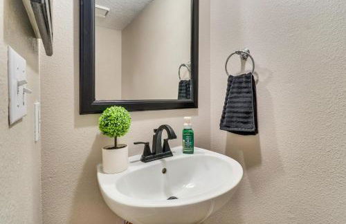 Quiet Stay in Convenient Rio Rancho Community! - Foto 11