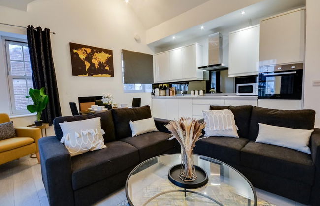 3 Bed Apartment in Wigan - Photo 1