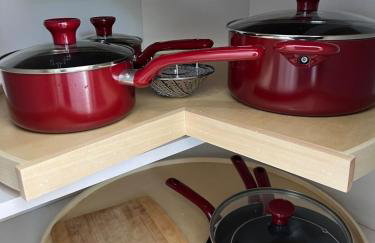 Cheerful house with EV, Parking & backyard - Foto 50