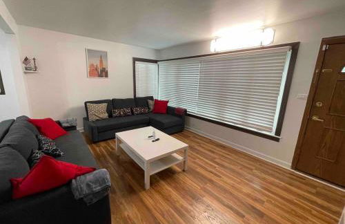 Cozy Home near O HARE fast internet 6 cars parking space - Foto 35