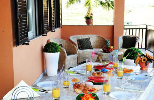 Villa Gioiosa Vacation in Sicily with private fenced pool & hydro-massage Please read, leggete, Host info before requesting - Foto 19