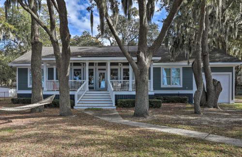 Lakefront Retreat with Game Room and Private Dock! - Foto 37