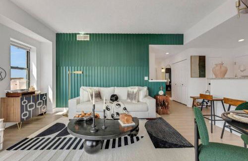 Penthouse Perfection with Unmatched Skyline Views - Foto 24