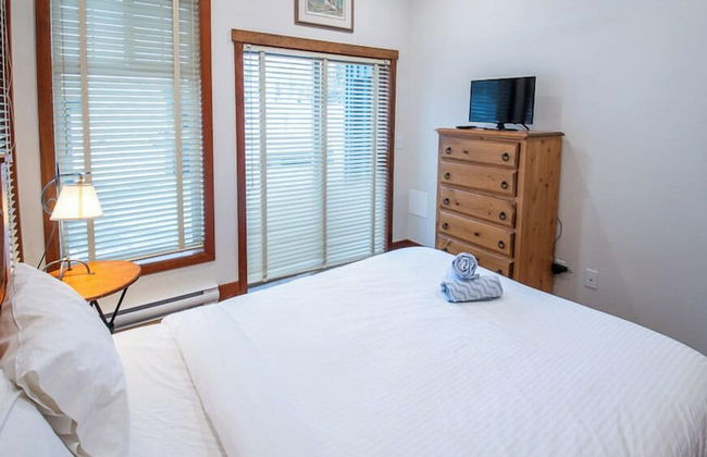 Snow Creek Lodge by Fernie Lodging Co - Photo 48