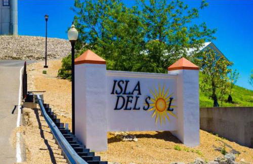 3BD 3BA Gated Condo LakeFront Lake Ozark, MO Isla Del Sol 4 M from Dam - Foto 8