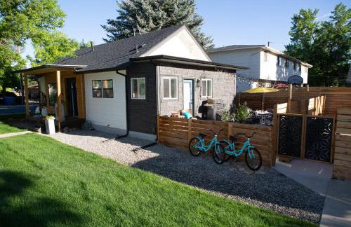 Cozy Bungalow Hot Tub & Fire Pit, Walk Downtown - Foto 2