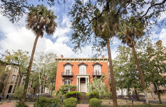 Southern Belle Carriage House - Photo 23