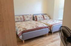 London Luxury 3 bedroom large apartment, aircon, free parking, station 4 mins walk - Foto 3