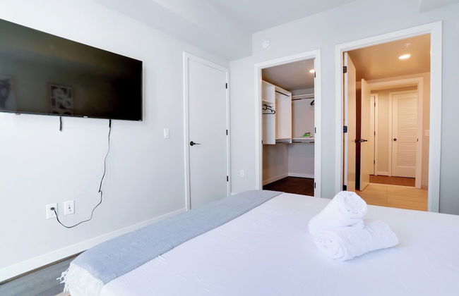 Bright Apartment with Great Amenities - Foto 9