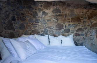 My Old Stone House in a 2 000 sqm private garden with Fab Glamping Tent - Photo 35