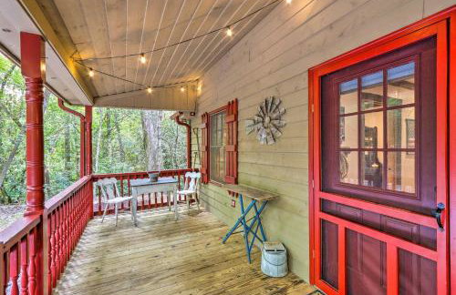 Cozy Creekside Mountain Escape w/ Hot Tub! - Foto 31