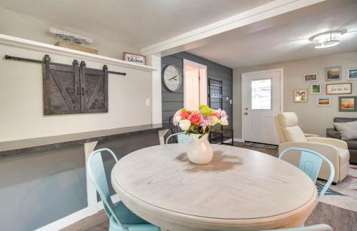 Deck and Dock Access Lakefront Grove Cabin! - Foto 7