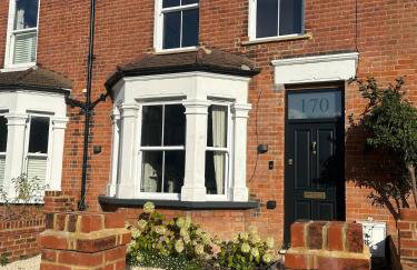High spec 4 bed Victorian house - Foto 29