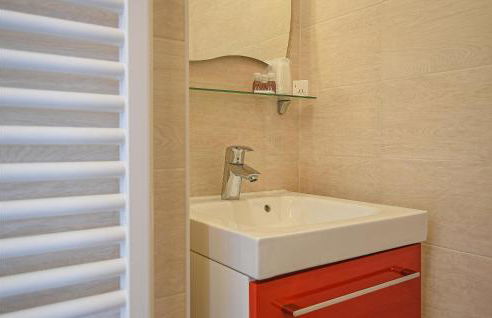 2 Bedroom Amazing Home In Sovramonte - Foto 25