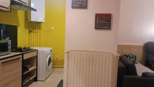 Apparts Coeur Historique de Thiers - Tarifs dégressifs - Idéal PROS - Foto 4