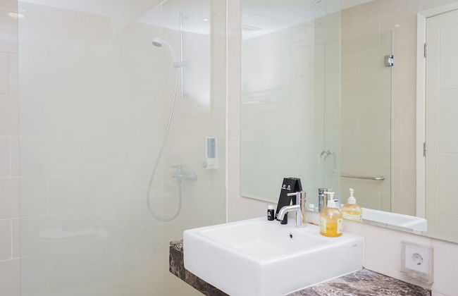 Best Modern and Homey 2BR Apartment at Casa Grande Residence - Foto 20