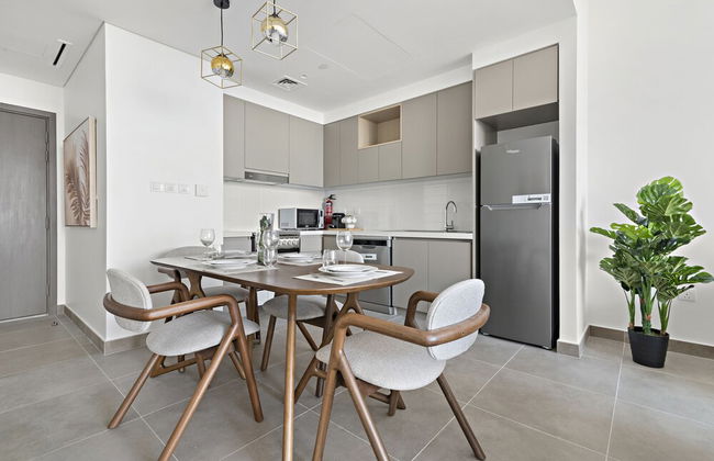 WelHome - Stylish Condo With Cityscape View in Creek Harbour - Photo 15