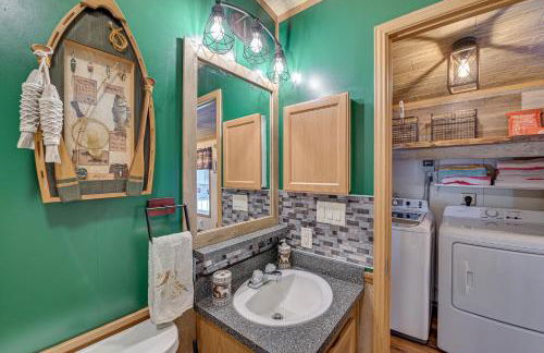 Northville Cabin with Fire Pit, 4 Mi to Boat Ramp! - Foto 14