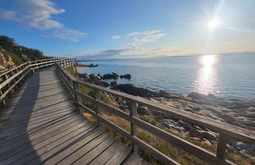 Casa con vistas al mar, playa 300 m, parking, wifi - Foto 1