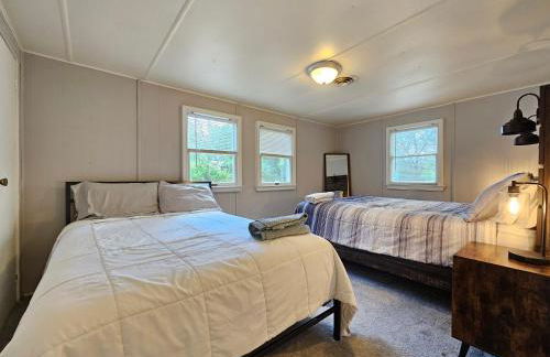 Modern Farm Home WT Large Parking, Front Porch - Foto 18