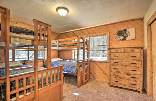 Luxe Escape with Decks, Mtn Views, Game Room! - Foto 25