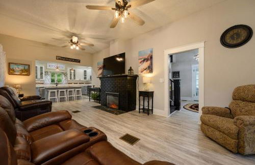 Promise Land Manor Historic home lake access, near parks and venues - Foto 12