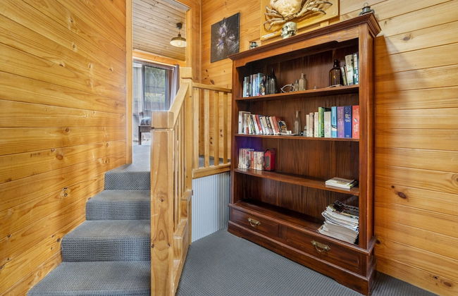 Mole Creek Cabins - Photo 16