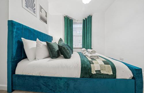 Lawrence Ave 4BD-2Storey House Fast Wifi Families & Leisure By AltoLuxo Short Lets & Serviced Accommodation With Free WiFi & Parking - Foto 9