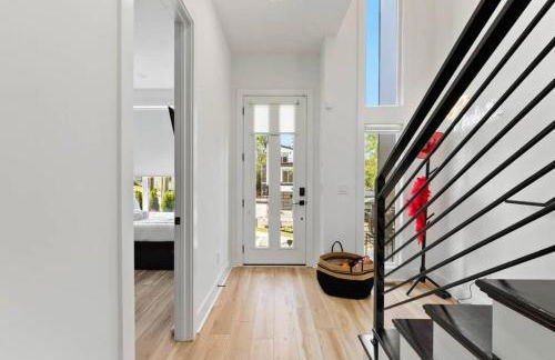 Luxurious 4bd home sleeps 12 minutes to downtown with parking - Foto 23