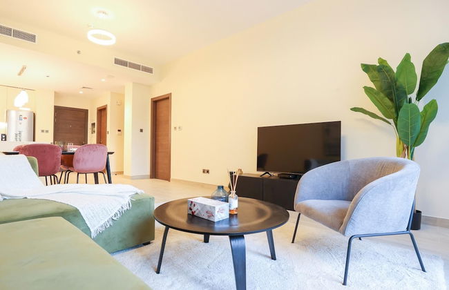 Elite LUX Holiday Homes - Enchanting 1BR Apt Games Pool Gym Access in Arjan Dubai - Photo 2